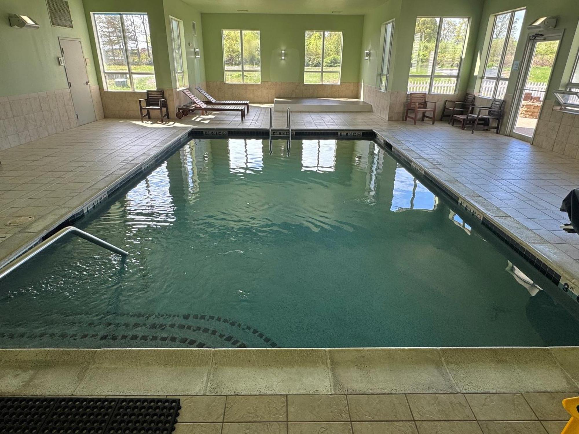Express By Ihg Resort Mystic
