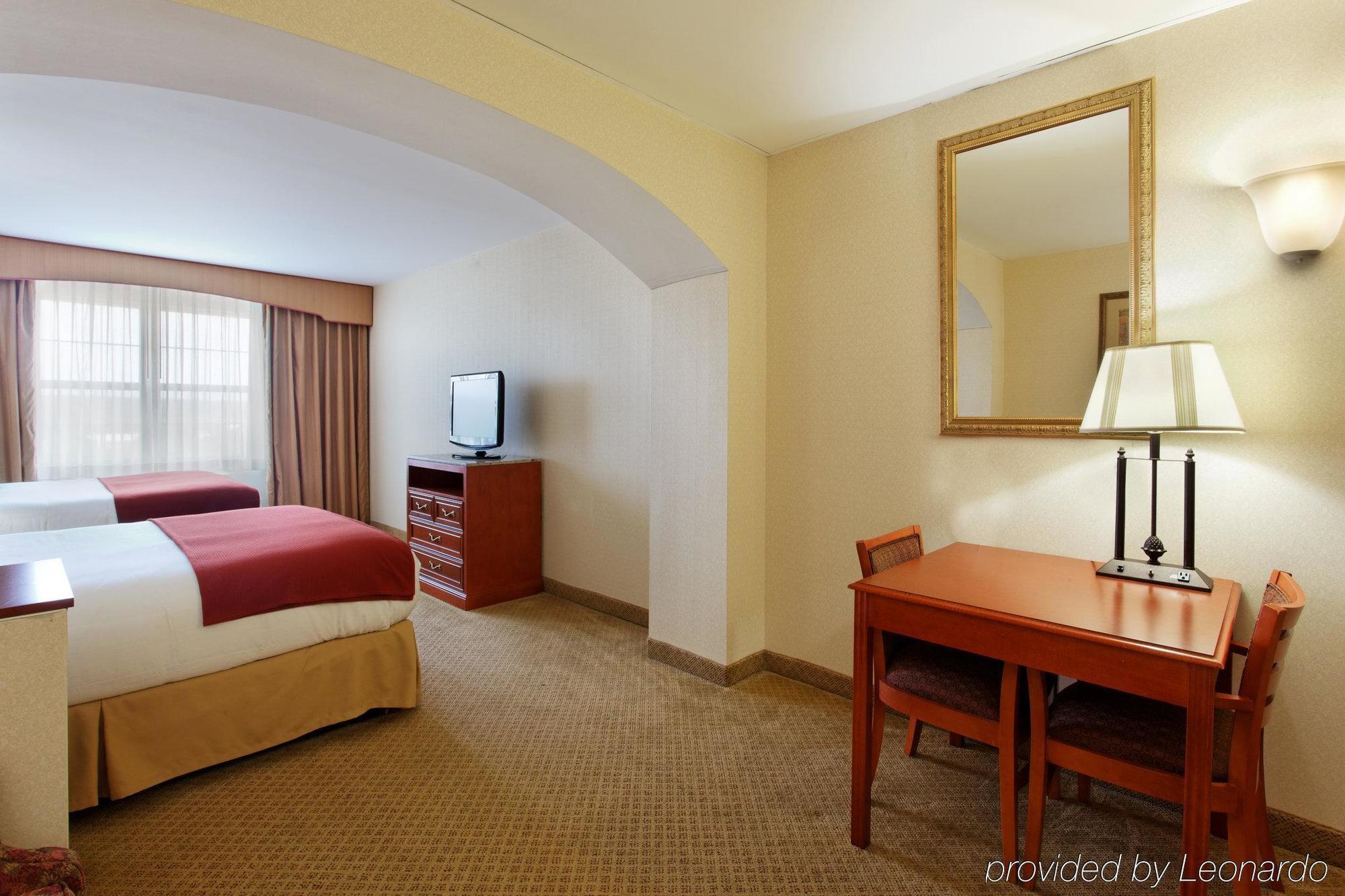 Express By Ihg Resort Mystic
